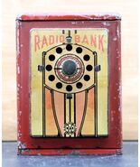 Vintage MARX Tin Radio &quot;Musical&quot; Coin Still Bank 4.5&quot;x2&quot;x3&quot; HTF No Key - $550.21 MXN
