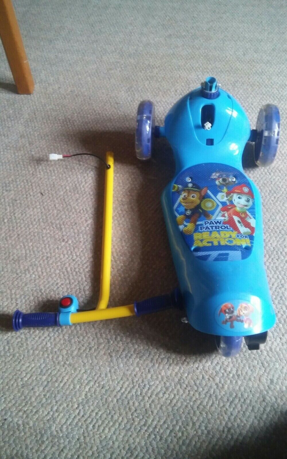 Paw Patrol Kids 3-Wheel Electric Scooter Blue (Age 2-5yrs) - £47.17 GBP