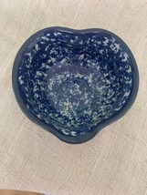 VTG Blue &amp; White Spongeware Heart Shaped Bowl, Signed - $18.67