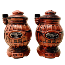 Vintage 1970’s Opry Land USA Souvenir Barrel Stove Ceramic Salt &amp; Pepper... - £15.63 GBP