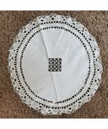 Vintage Handmade Crochet &amp; Linen Doily White 13.5 Inch - $261.09 MXN