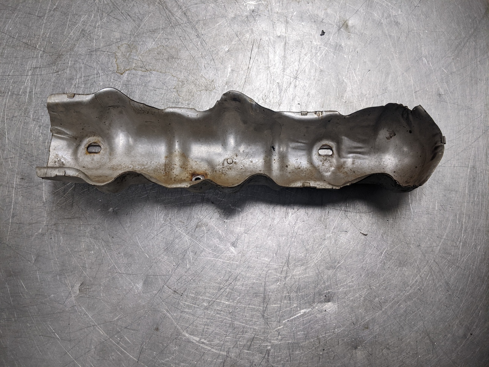 Left Exhaust Manifold Heat Shield From 2000 Chevrolet Lumina  3.1 10182323 FWD Item image 3