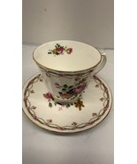 DUCHESS Ribbed Floral Fine Bone China Vintage Tea Cup And Saucer England - $20.77 CAD
