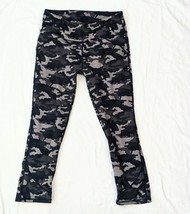 Fabletics POWERHOLD Camouflage Leggings Cropped Size XS Excellent Condition - $7.16