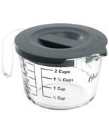 Oster Coolidge 16 Ounce Glass Measuring Cup with Lid in Gray - $859.77 MXN