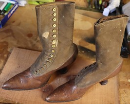 Vintage pair of ladies button up Victorian leather boots - £62.91 GBP