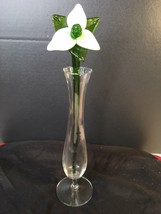 Beautiful Art Glass Hand Blown Long Stem White Flower In Glass Bud Vase ... - $18.74