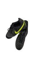 Nike Jr. Tiempo Legend 8 Club Soccer Futbol Cleats Youth Sz 3Y Black AT5881-070 - £19.55 GBP