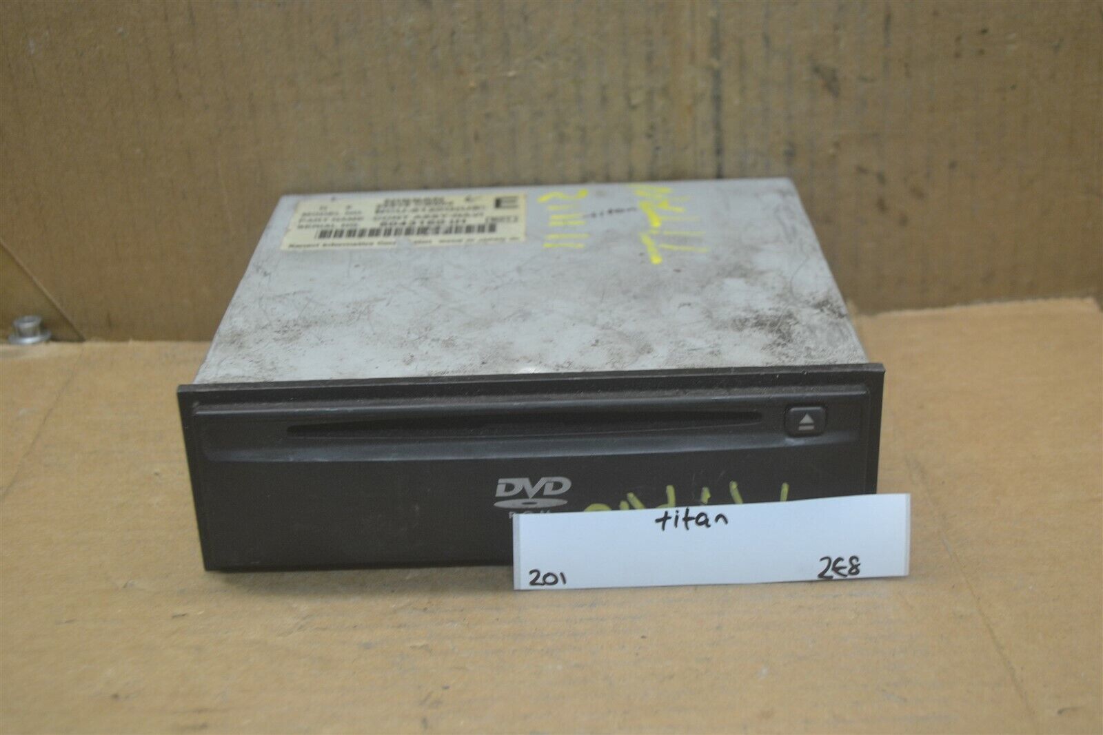 2005 Nissan Titan Audio Stereo Radio CD 25915CB804 Player 201-2e8  - $14.99