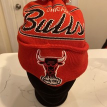 Chicago Bulls pom beanie hat Adult Mitchell and Ness - £11.76 GBP