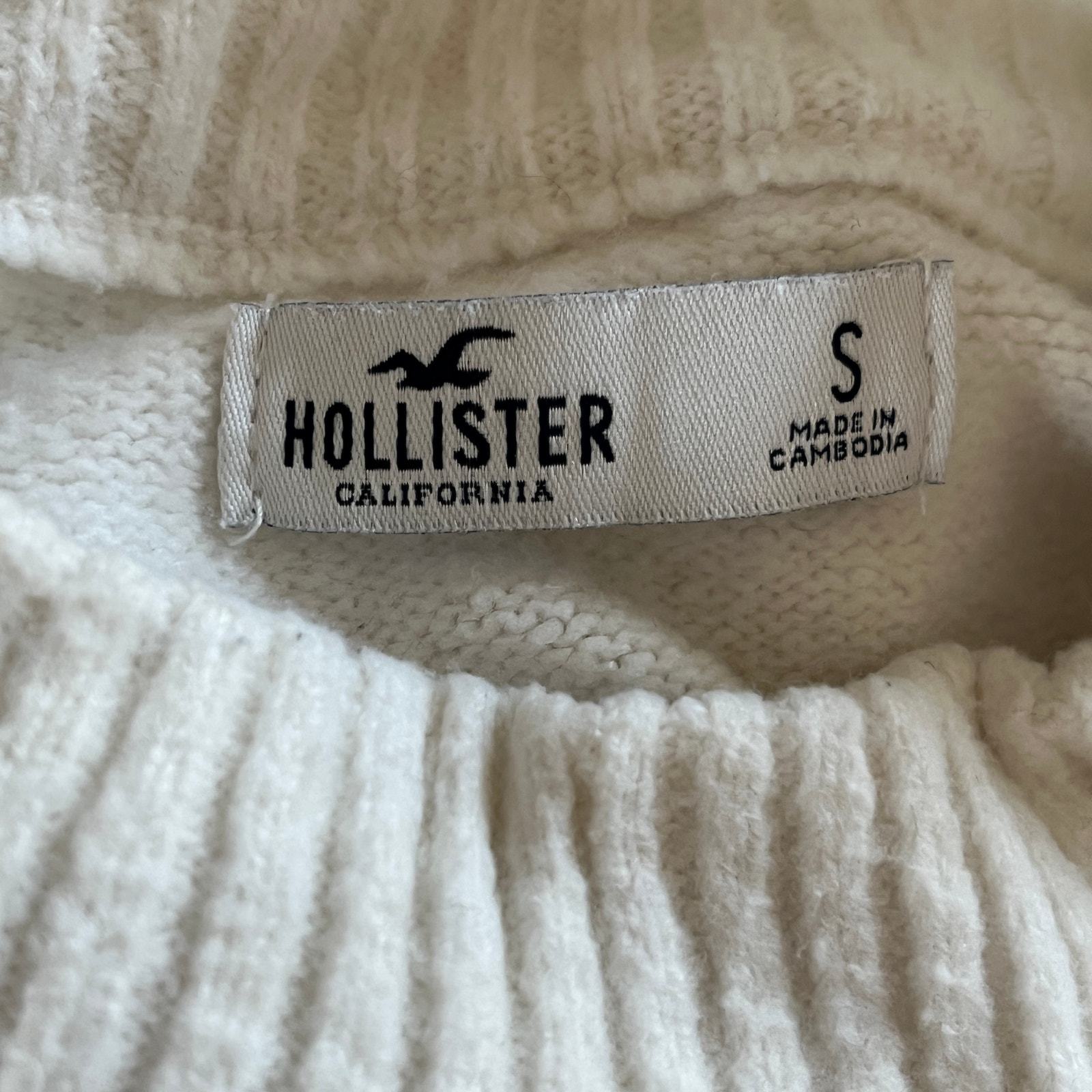 Hollister Long-Sleeve Oversized Mock-Neck Fair Isle Crop Sweater Small Item image 3