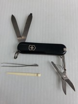 Victorinox Classic SD Swiss Army Pen Knife Key Chain Box 47 - £15.99 GBP