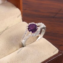 0.70 Carat Natural Amethyst Ring in Silver, Amethyst Wedding Band, Sterling Silv - £26.20 GBP