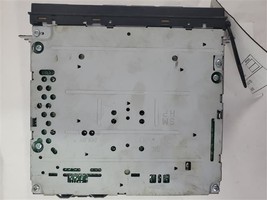 Audio Equipment Radio Receiver Am-fm-stereo-cassette-cd Fits 02 MAGENTIS... - $1,879.77 MXN