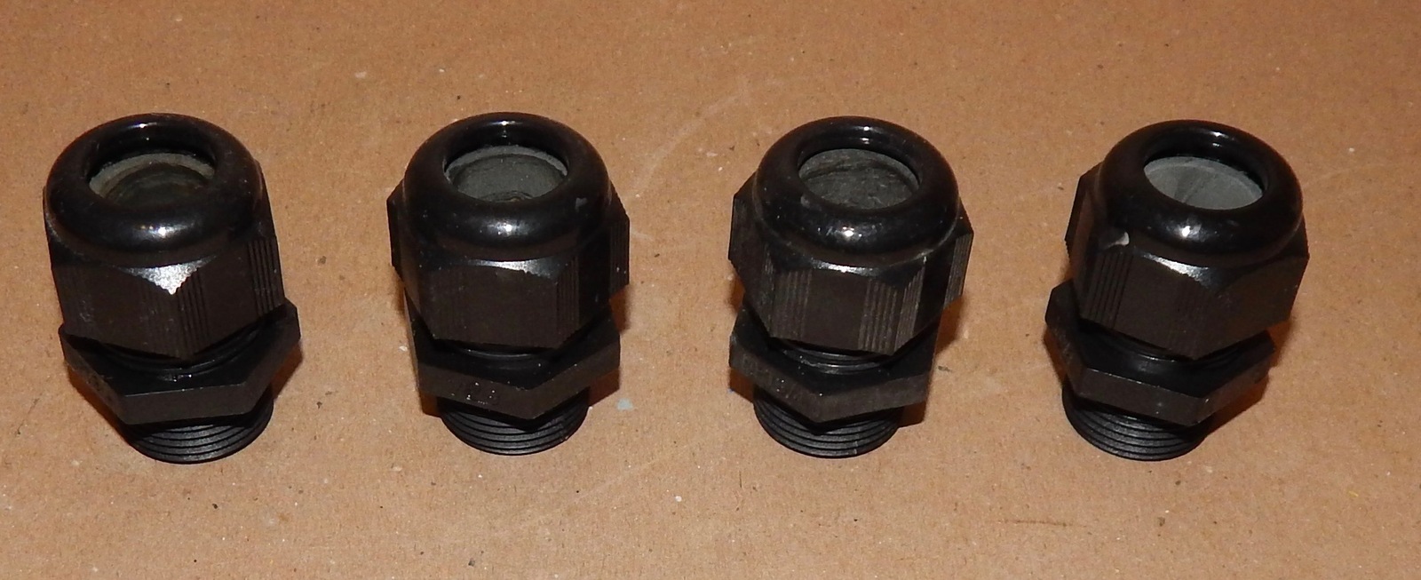 3/4&quot; Cable Glands Nylon Straight NPT 4 Each T&amp;B 0.512&quot; to 0.709&quot; Cable S... - $12.49