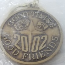 Keychain Class of 2002 Good Times Good Friends Graduation Metal Gold Color - £9.07 GBP