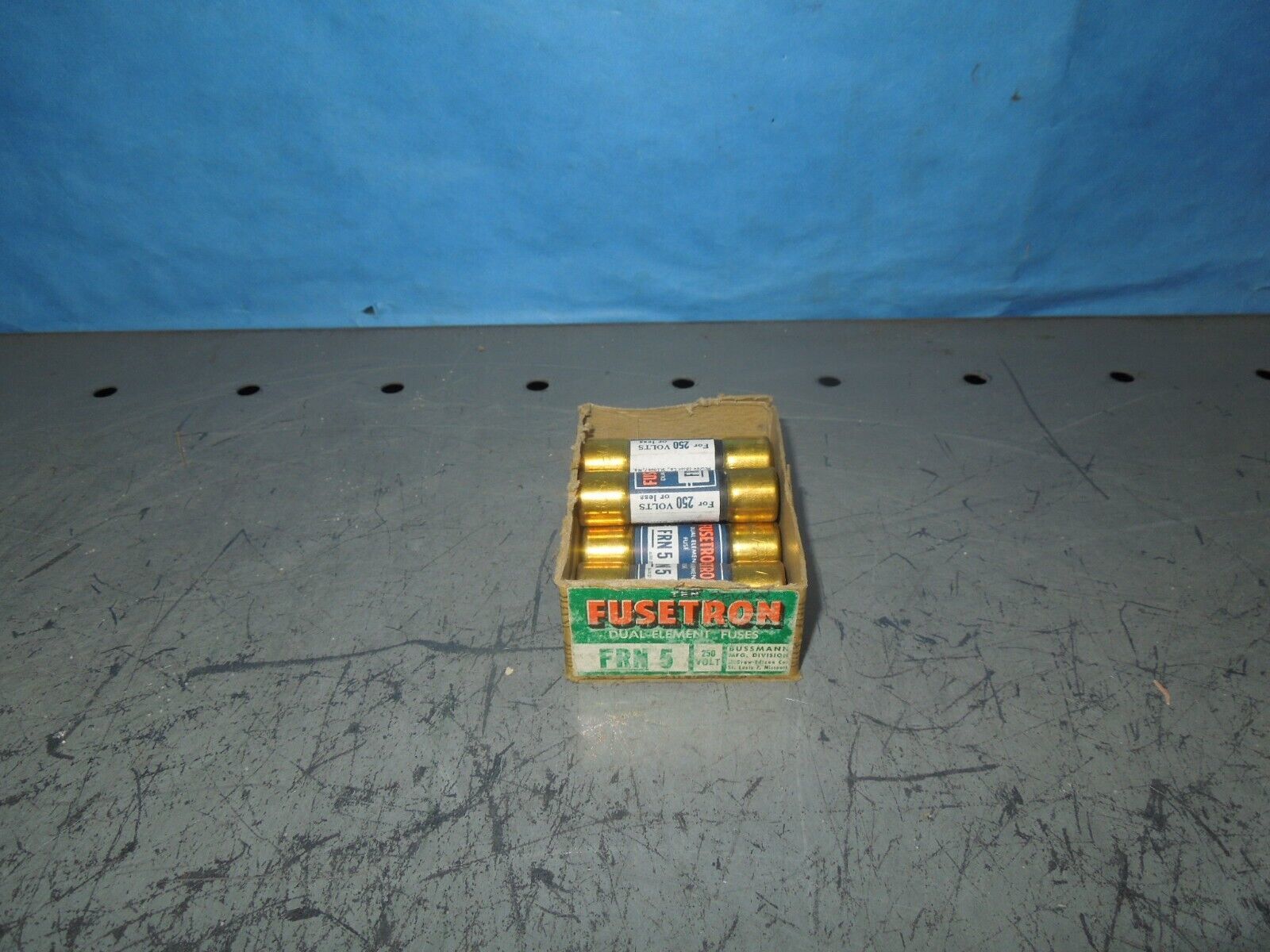 Bussmann Fusetron FRN-5 5A 250V Fuses (Box of 7) New Surplus - $26.00