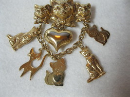 Kirks Folly Cats And Heart Charm Dangle Brooch Pin - £55.82 GBP