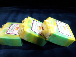 Homemade Natural Lemon Zest Citrus Glycerin Exfoliating Soap - £5.34 GBP