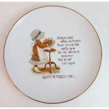1975 Holly Hobby Commemorative Edition Mothers Day Collector&#39;s Plate Japan 10.5&quot; - £10.10 GBP