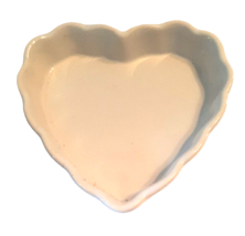 BonJour Small Heart Shaped Custard Dish Ramekin Shallow Trinket Bowl Baking - £12.49 GBP