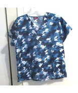 Divine Curves Scrub t V-Neck Short Sleeves White Blue Camo 2XL - $168.14 MXN