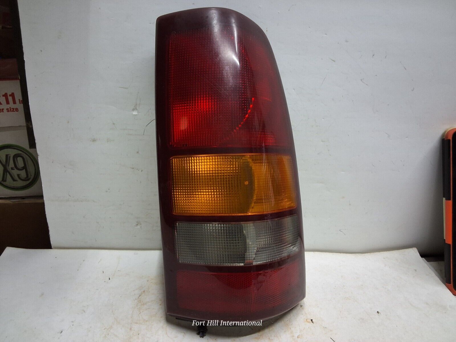 99 00 01 02 03 Chevrolet Silverado right passenger tail light assembly OEM - $24.74