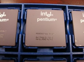 Intel Pentium A80502166 SY017 166MHZ Processor GOLD - $22.76