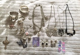 Big Lot Of Mixed Beautiful Fashion Gothic Jewelry Excellent Condition - £67.15 GBP