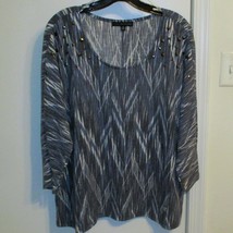 Women&#39;s Tunic 2XL Jeweled ADRIENNE VITTADINI Gray Blue White Long Sleeve - $241.39 MXN