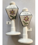 Las Vegas Nevada Salt And Pepper Shakers Lamp Post Vintage Japan Pink Fl... - $10.77 CAD