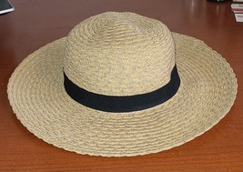Women&#39;s Croft &amp; Barrow Floppy Hat radial tween straw hat -One size 7¼ Wi... - $35.22