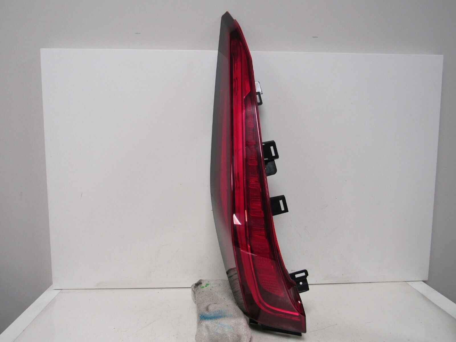 Primary image for 2019 2020 2021 CADILLAC XT4 LH DRIVER QUARTER PANEL TAIL LIGHT OEM C69L 7647