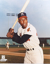 Hank Aaron pose D Milwaukee Braves 8x10 photo  - $5.00