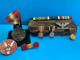 Old Vtg U.S. Navy National Defense Military Lot Of 8 Bar And Lapel / Chest Pins - £39.78 GBP