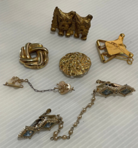 6pc Lot Antique art deco dress, fur, hat,  Scarf clips - $21.26 CAD