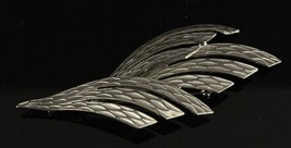 Vintage MCM Costume Jewelry Silver Tone Etch MODERNIST Feather Twist Brooch Pin - £12.79 GBP