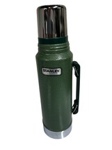 Stanley Classic Vacuum Insulated Stainless Steel Thermos 1.1 Quart Green - $536.16 MXN
