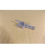 Bernina serger 1100DA feed dog rear - €17,95 EUR