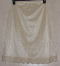 Excellent Vintage Womens Sliperfection 26&quot; Ivory Half Slip Size L Made In Usa - £14.90 GBP