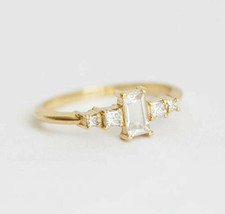 0.5Ct Smeraldo Diamanti Finti Fidanzamento Fede Nuziale 14k Placcato Oro Giallo - £83.71 GBP