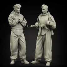 Fault title 1 35 resin model kit soviet soldiers engineers ww2 unpainted 36034332197020 thumb200