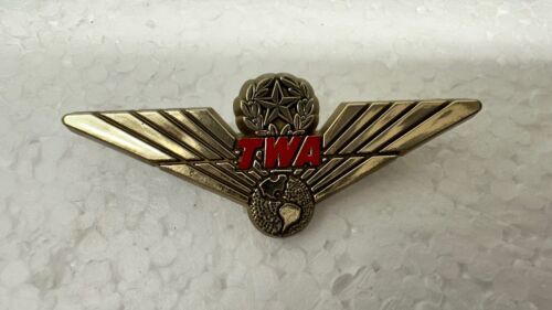 Vintage TWA TRANS WORLD AIRLINES PILOT WINGS Pin Tuckahoe NY USA - $5.85