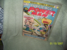 vintage 70&#39;s marvel comic book {luke cage,powerman} - £6.69 GBP