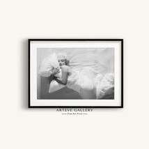 Marilyn Monroe Hugging Pillow in Bed Mailed Print | Above Bed Vintage Photograph - £16.51 GBP