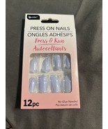 b•color Press On Nails 12 Pc No Glue Needed Baby Blue Almond Medium - $128.52 MXN