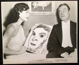 HEDY LAMARR: (HEDY LAMARR CANDID VINTAGE PHOTO 1940,S) RARE CANDID PHOTO - $98.99