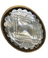 Vintage 1940’s Art Deco Carved Mother Of Pearl brooch - €33,59 EUR