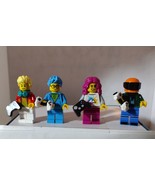 4 LEGO Minifigs  Gaming Tournament 60388 plus VR helmets video game cont... - $19.79