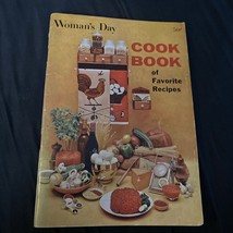 Vintage 1958 ~ Woman&#39;s Day Cook Book Of Favorite Recipes - £6.00 GBP
